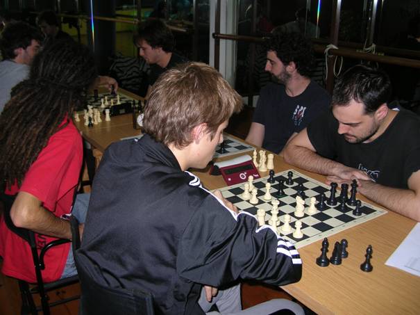 CAMPEONATO UNIVERSITARIO DE AJEDREZ 2011. BIZKAIA. Clasificados Aitor URIA y Eduaardo OLABE.